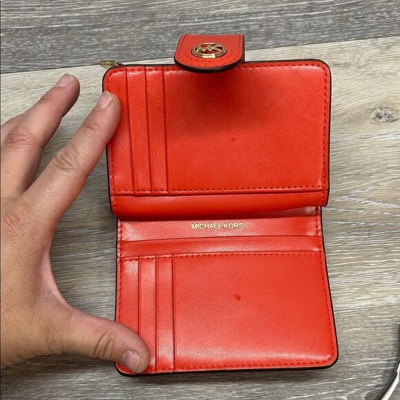 1008-5056 Michael Kors Vibrant Red Leather Wallet - Picture 7 of 12